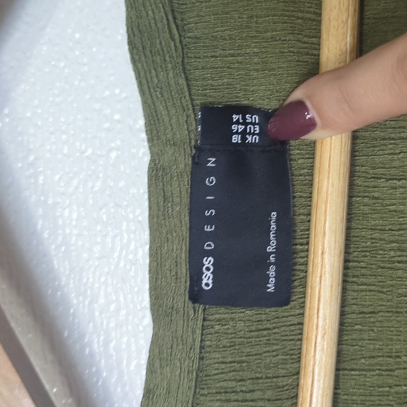 Never worn wrap midi wrap dress - Picture 2 of 3